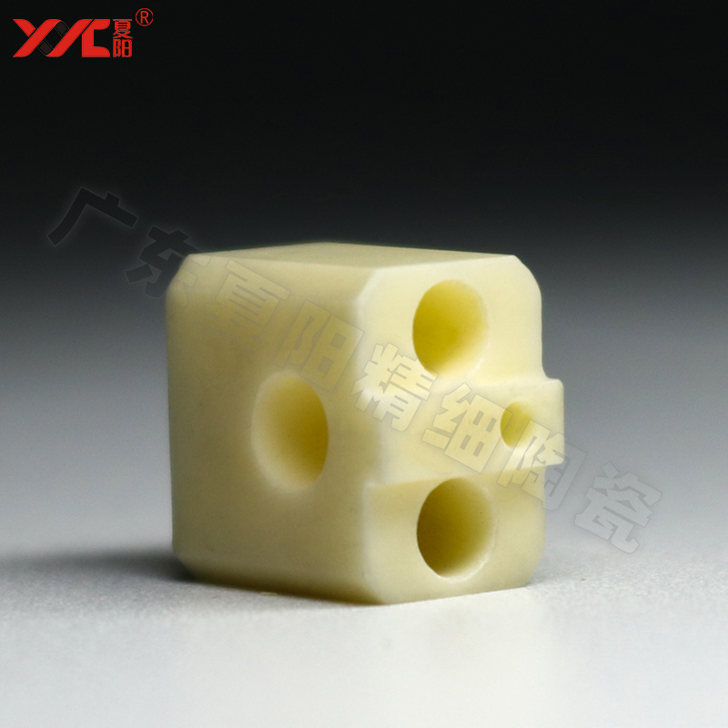 氧化铝电子陶瓷|通信电子|绝缘陶瓷|工业结构件陶瓷
